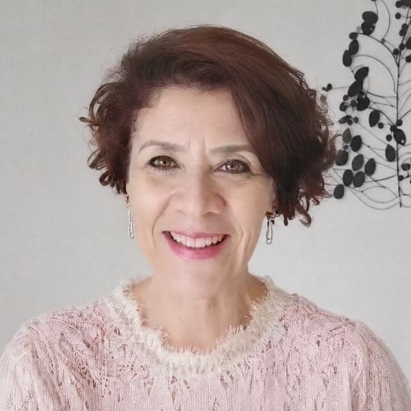 Elaine Medeiros e Silva, acupunturista e terapeuta homeopata